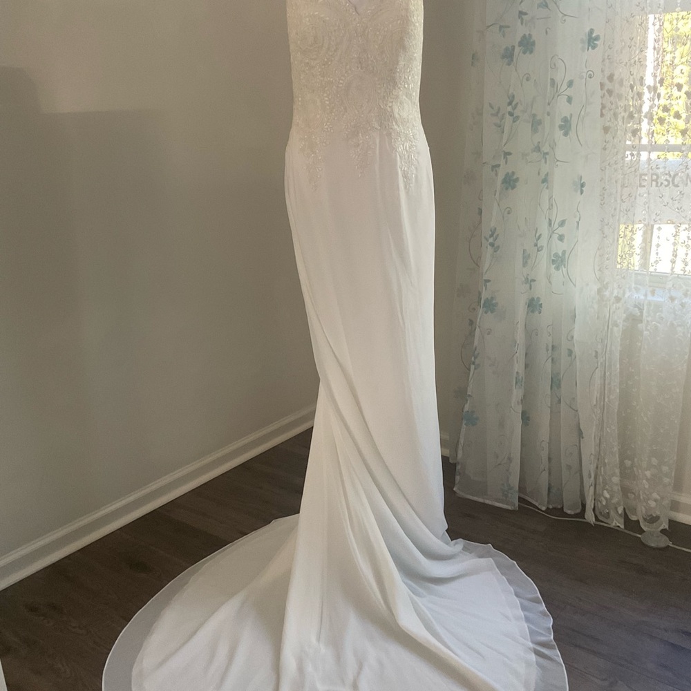 Wedding dress with short train, white, sz 12, NWT